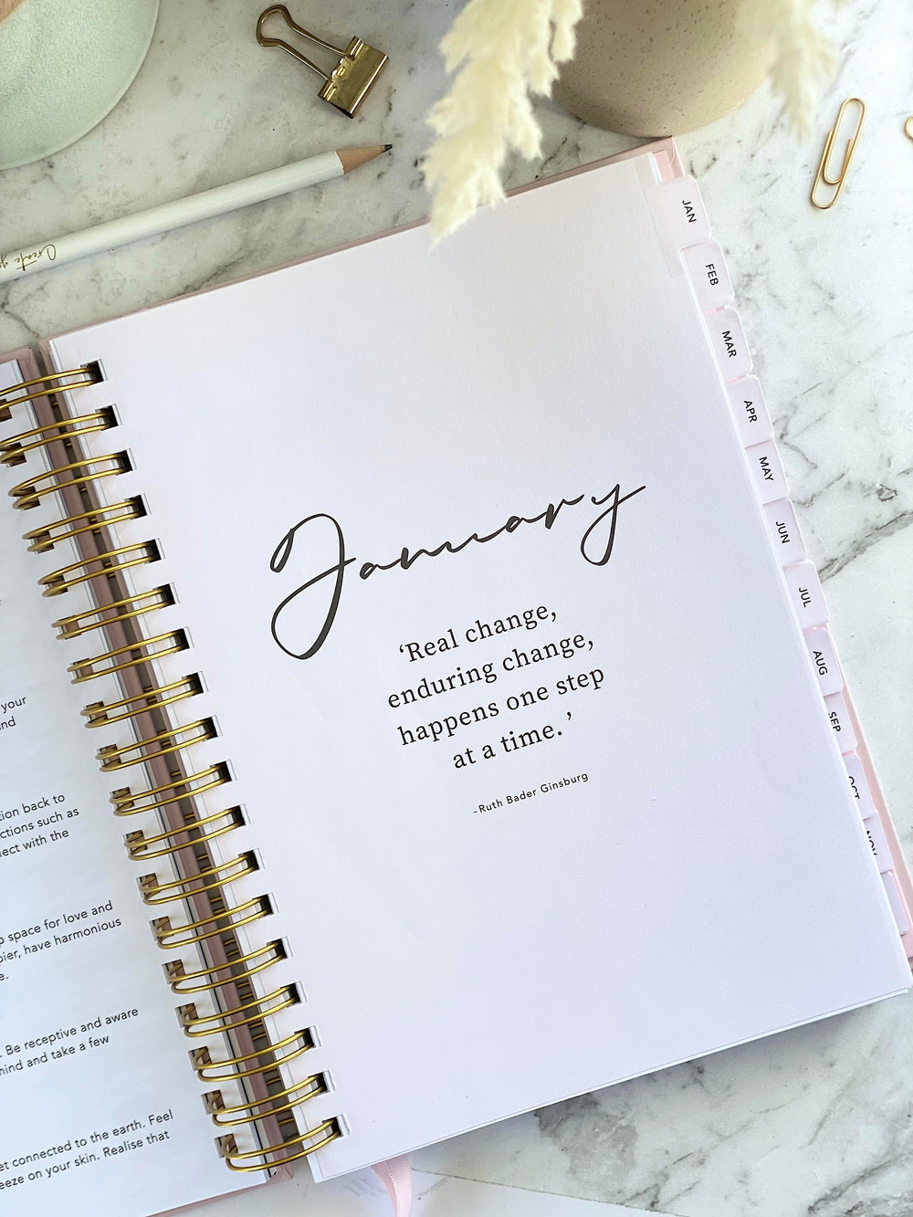 2026 SPIRAL WEEKLY Planner Diary (WEEK-TO-VIEW) BLUSH PINK